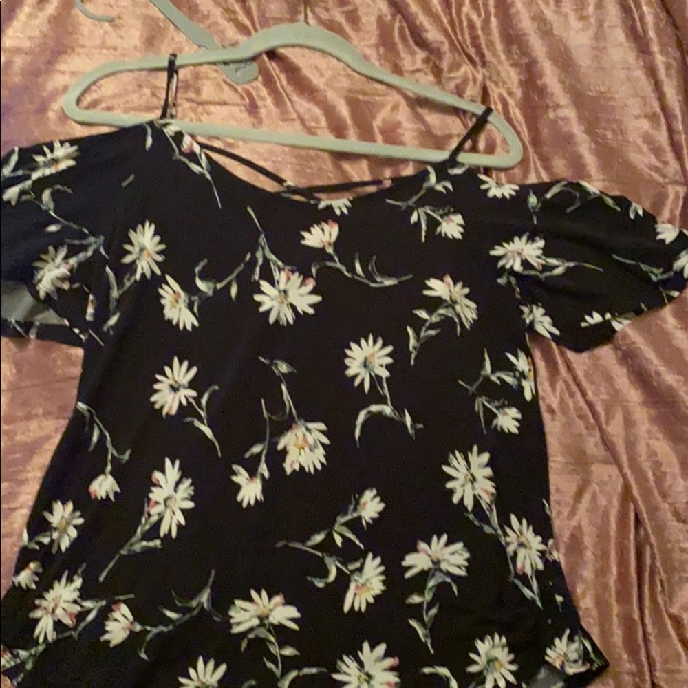 A cute and fashionable top